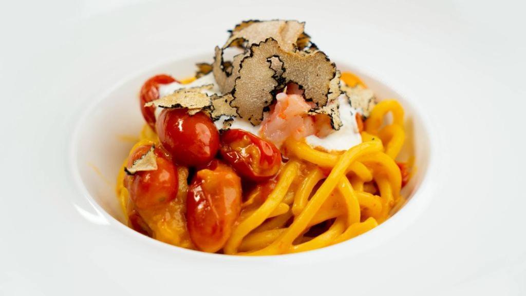 Amare Ristorante Locanda Чертоза-ди-Павия Экстерьер фото